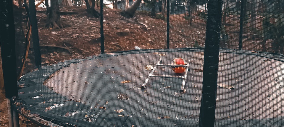 Zátiší s trampolínou