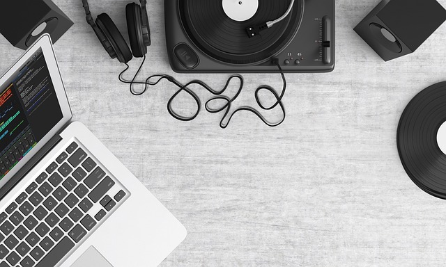 dnes se muzikant bez počítače neobejde